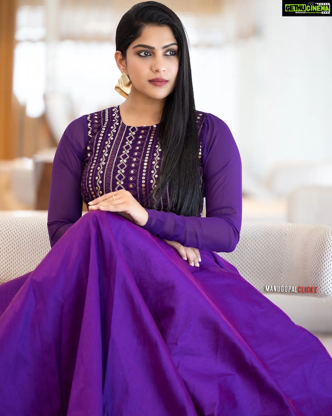 Swasika Instagram - In the vibrant tapestry of life, be bold enough to paint your dreams with hues of purple, for happiness lies not in conformity but in the courageous embrace of one's true colors. Wearing : @riti_boutique Photography: @manugopalclickz #dubai #dubaidays #swasikavj #swasika #purple #purplelove Dubai, United Arab Emirates