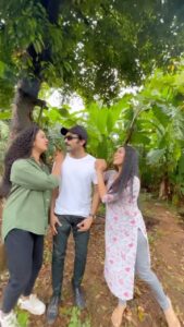 Swasika Instagram - Obsessed wit Tointa toin❤️❤️❤️
@swasikavj @shinetomchacko_official
@dileepactor 
@rambhaindran_

Video credits @ashbinn.c

#vivekanandanviralaanu location #location#film#shoot