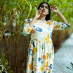Swasika Instagram - Let flowers bloom in your heart, scattering their vibrant hues of joy and hope. And in the midst of it all, wear a smile that radiates the sheer bliss of existence. Dress : @clubwomensofficial Photography: @shamseersiddique #swasikavj #swasika #dubaidays #mydubai
