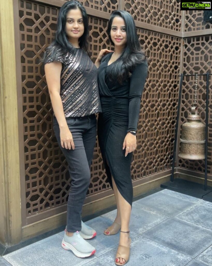 Swathi Deekshith Instagram - Long time catch up with my fav ashritha .. Love spending time with you.. Such a positive soul .. Wishing you the best for ur new beginnings .. Lots of love papa ❤️