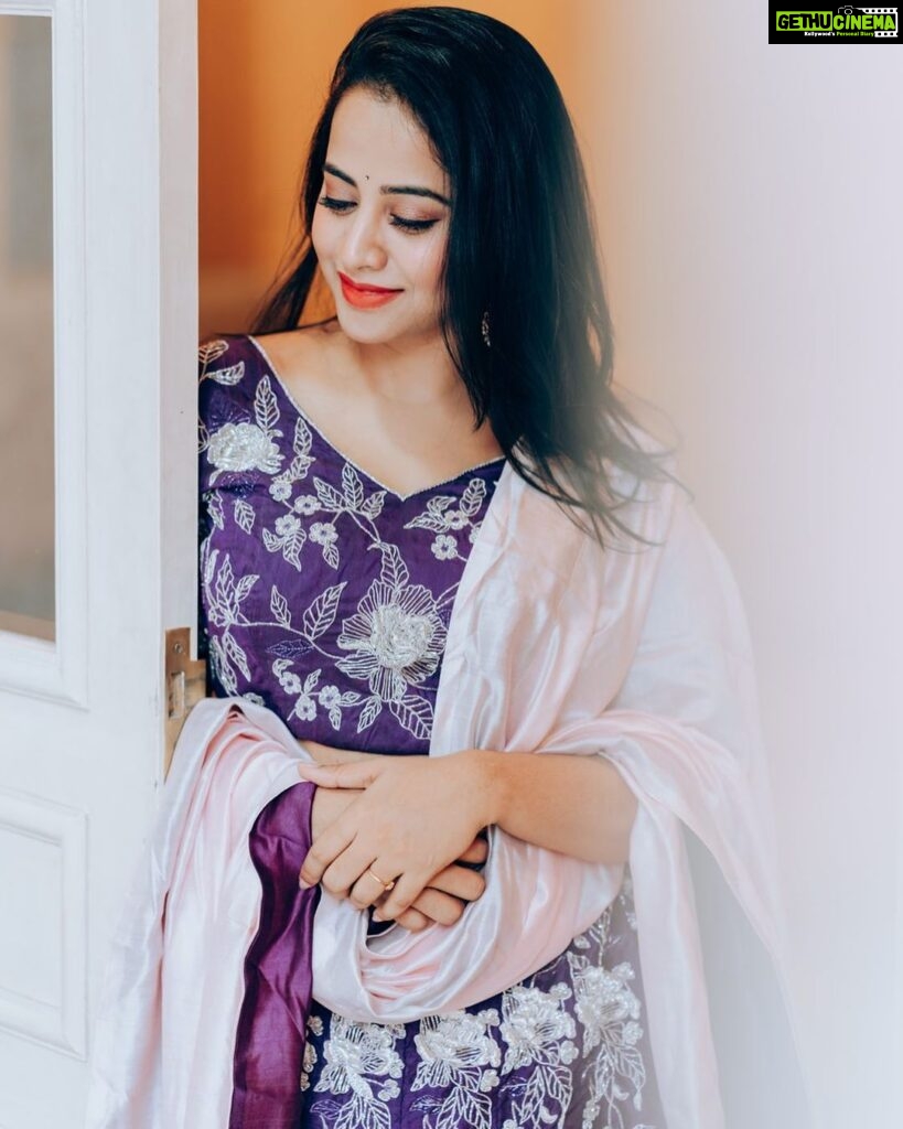 Swathi Deekshith Instagram - 💜 ✨ 📸 -@photosbyvishnu Dress-@pradeepthareddylabel #reelsinstagram #reelitfeelit #reelkarofeelkaro #instatrend #instagood #instagirls #positivity #smile #feelgood #onelife #actorslife #swathideekshith #hyderabad #candidphotography #potrait #beautifulgirls
