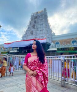 Swathi Deekshith Instagram - Wishing everyone a very happy new year 🤗 #2023 #happynewyear #newgoals #getit