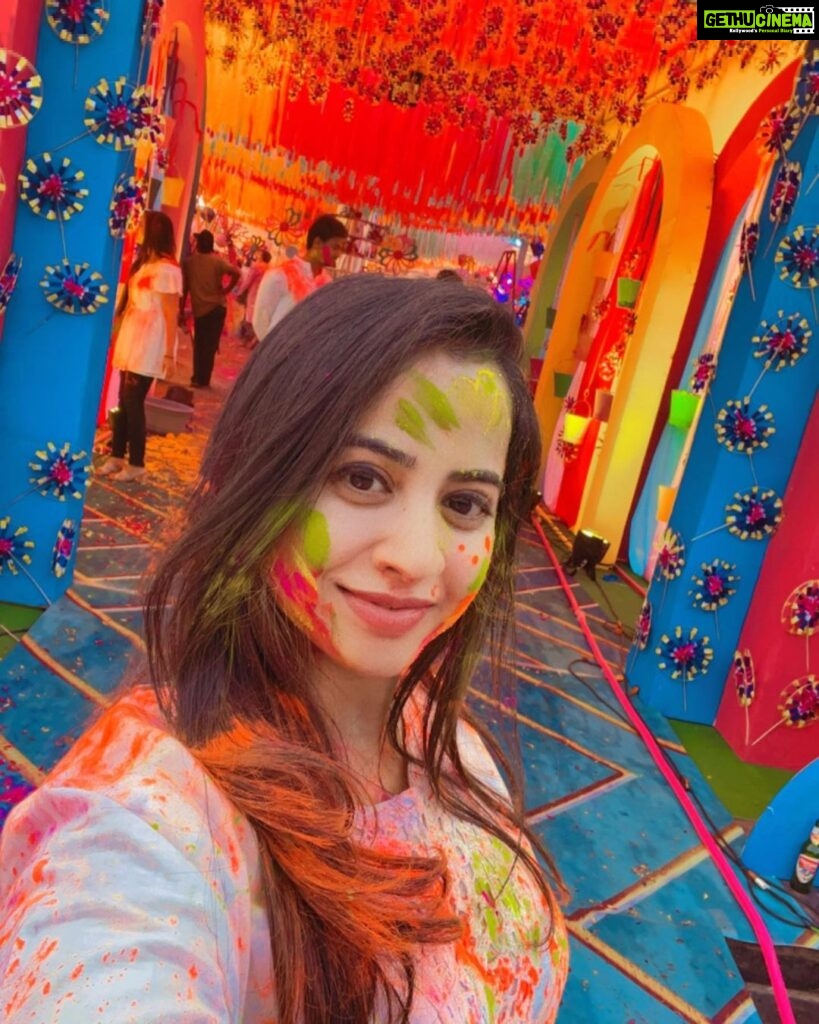Swathi Deekshith Instagram - Unequalled… Unsurpassed… Unchallenged… that’s the sign of NEW-AGE WOMAN .. that’s the sign of ME .. that’s the sign of YOU…!!! HAPPY WOMENS TO ALL THE WONDERFUL WOMEN ❤️ Also a happy holi 🌟🙈😝