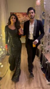 Tanvi Dogra Instagram - Presenting #NeetiiKesh 🖤🖤
Watch out for a new friendship in Parineetii 😉! 
@vishalsolankiofficial2 

Special thanks to the videographer 🎥 @ajaymk_offical 🙌🏻

@colorstv #parineetii #7:30pm