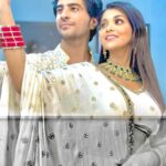 Tanvi Dogra Instagram - Twinning On This Beautiful Song #TereVaaste 🎵 🤍 #trending #bollywoodstyle #dance #moves #twinning #indianfashion #traditional #white #reelsindia