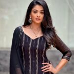 Tanvi Dogra Instagram - Just flaunting my favourite Colour #black 🖤