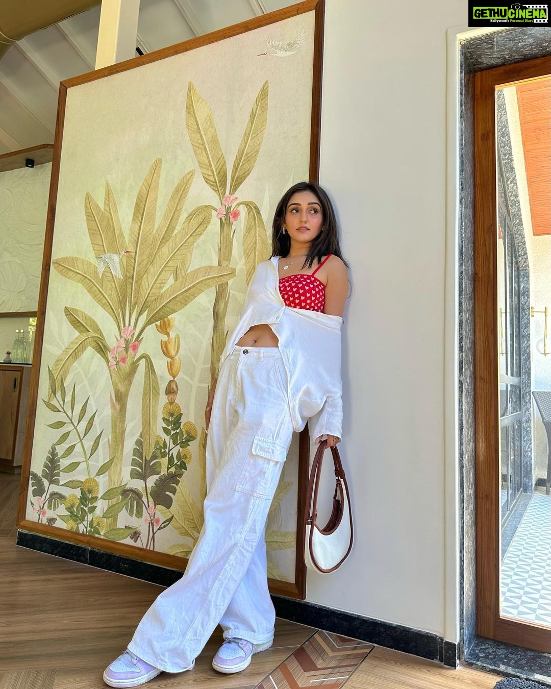 Tanya Sharma Instagram - Vacay on my mind 🤍 . . 📍@saffronstays @ukiyostays #alibaug #staycation #tanyasharma #ınstagood #UkiyoStays #CollaborationwithUkiyostays #ExploringUkiyoLuxury #UkiyoCelebrityStay Alibaugh
