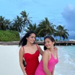 Tanya Sharma Instagram – #Sisters in #maldives and few of our fits 😏🥰🫶🏻 #reels #reelkarofeelkaro #love #dance #island #beachvibes #sharmasisters VELASSARU MALDIVES