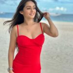 Tanya Sharma Instagram – Sharabi ye dil hogya 🫠
.
.
Some pictures just cannot do justice to this beautiful place! Blessed and always grateful for this lovely travel opportunity 🥺 #grateful #maldives #saturdayvibes #reddress #travel #tanyasharma #love