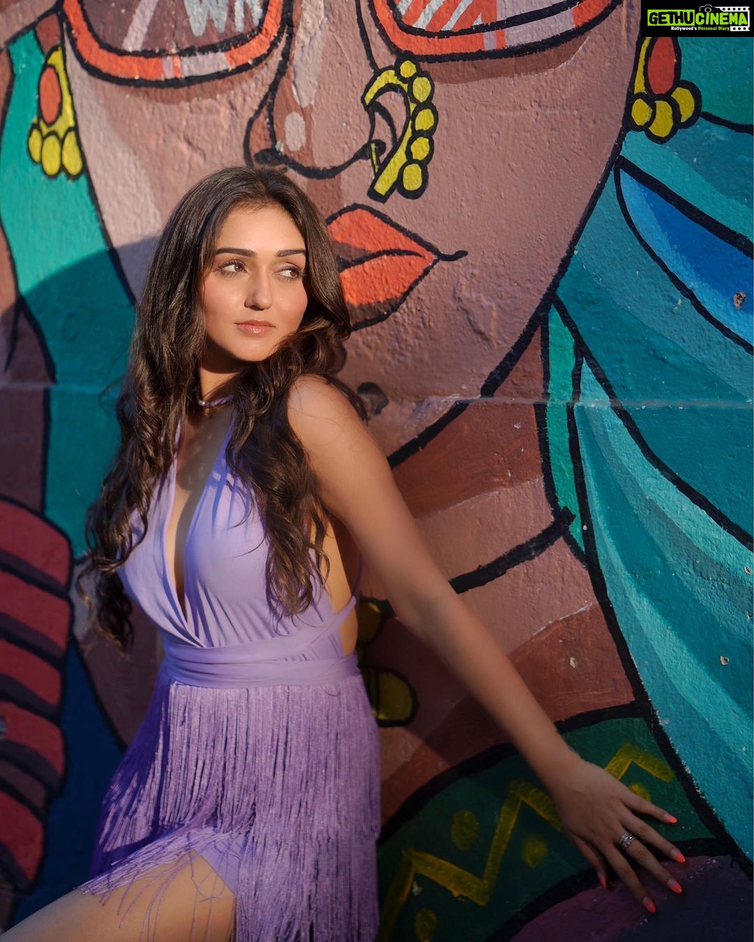 Tanya Sharma Instagram - As it was πΌπ» . . #photoshoot #bandra #picoftheday #fyp #explore #tanyasharma #lilac #urbanic