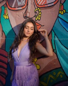 Tanya Sharma Instagram - As it was 👼🏻 . . #photoshoot #bandra #picoftheday #fyp #explore #tanyasharma #lilac #urbanic