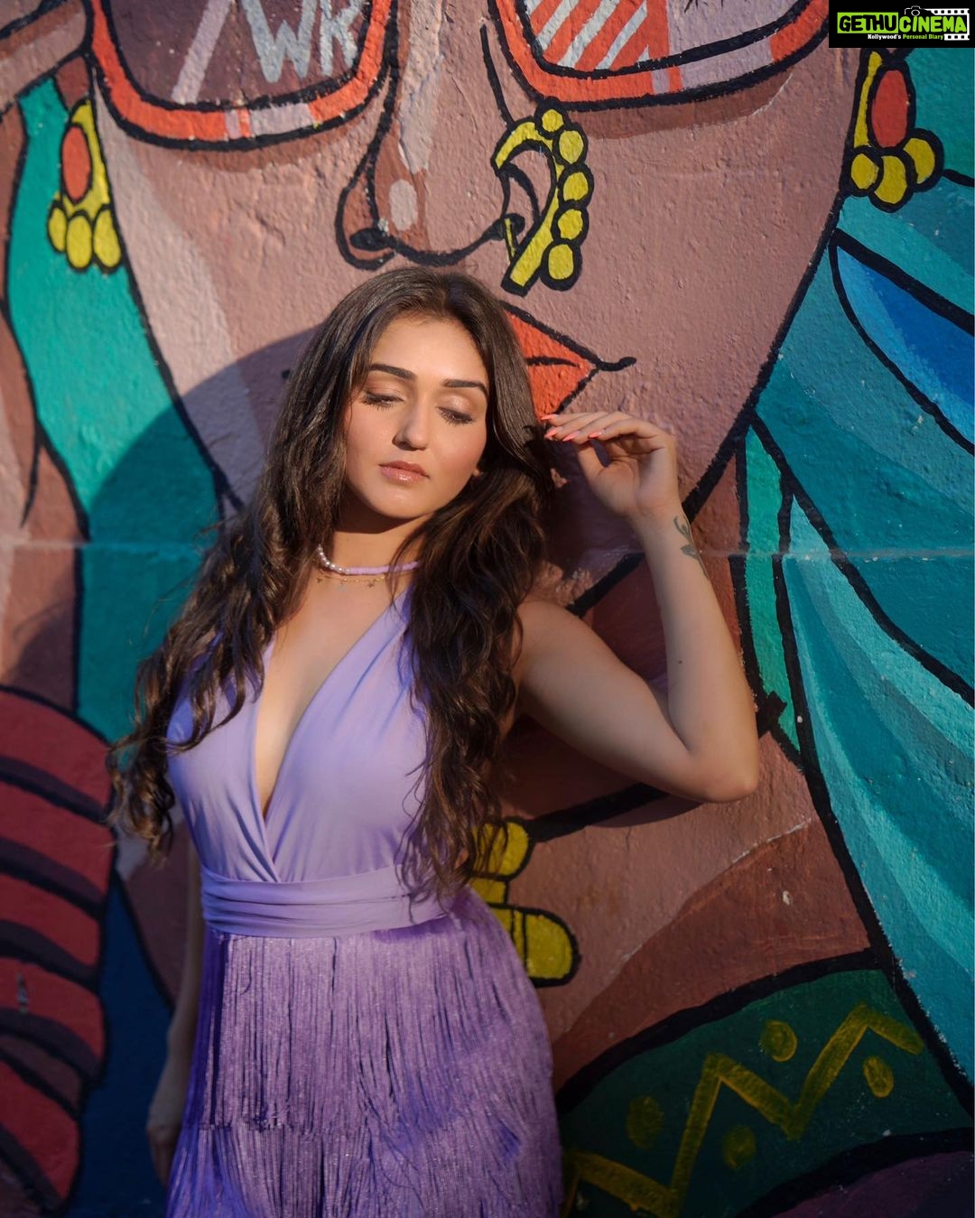 Tanya Sharma Instagram - As it was πΌπ» . . #photoshoot #bandra #picoftheday #fyp #explore #tanyasharma #lilac #urbanic