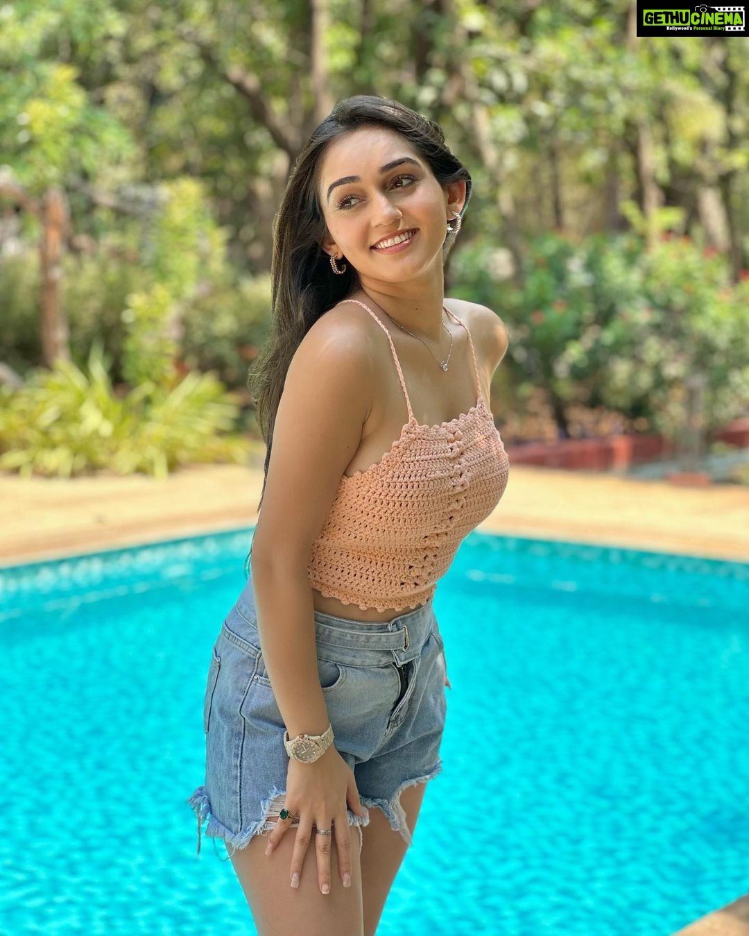 Tanya Sharma Instagram - Good morning fruity 🫠🤣 #iykyk #tanyasharma #vacation #alibaugh #instagood #instadaily #picoftheday