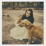 Tara Sutaria Instagram - Early mornings spent with nature and pups. Such undeniable sweetness. Happy World Environment Day, all. 🌺