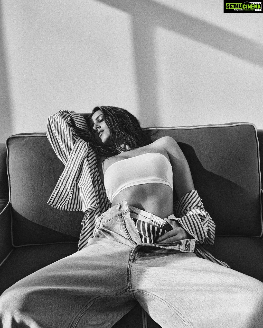 Tara Sutaria Instagram - Lazy evenings ππ€ w @rahuljhangiani πΈβ¨