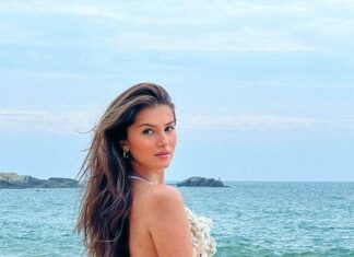 Tara Sutaria Instagram - Aloha Oe ✨🌊🤍
