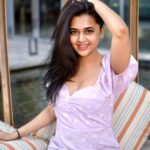 Tejasswi Prakash Instagram - Mentre respiro, spero 🦄