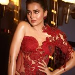 Tejasswi Prakash Instagram - I was not made to be subtle ♥️ . . . Outfit: @agunjofficial Earrings: @swarovski Rings: @mortantra Stylist: @kansalsunakshi Style Team: @siddhi_p17 @himanishukla48 📸 @visualaffairs_va
