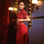 Tejasswi Prakash Instagram - I was not made to be subtle ♥️ . . . Outfit: @agunjofficial Earrings: @swarovski Rings: @mortantra Stylist: @kansalsunakshi Style Team: @siddhi_p17 @himanishukla48 📸 @visualaffairs_va