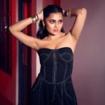 Tejasswi Prakash Instagram - Here… You have some non candid pictures in this outfit 🙈 Styled by : @dollaypop Asst : @styledby.siyaaa @xrishikax @garimaaa19 Co-rd set : @ektas_official Earrings : @blingthingstore Bangles : @baala_jewels 📸 @visualaffairs_va