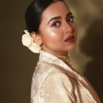 Tejasswi Prakash Instagram - Moving calm 🤍 . . . Styled by: @dollaypop Assisted by: @styledby.siyaaa @xrishikax @garimaaa19 Suit: @labelnishthabansal Potli: @ornatte.in @spiffypublicrelations Jewellery: @vivinia_designer_jewelery @offbeatmediain 📸 @visualaffairs_va