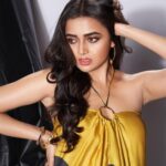 Tejasswi Prakash Instagram - School college ani life In theatres near you 💃🏻💃🏻💃🏻 . . Styled by : @dollaypop Asst : @styledby.siyaaa @xrishikax @garimaaa19 Outfit : @themissyco Bracelets : @baala_jewels Earrings : @bazijewels