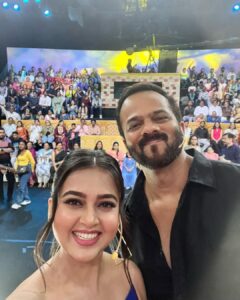 Tejasswi Prakash Instagram - Ab yeh khiladi milenge “school college ani life” mein…
Near your theatres 14th April 
Promotion begins 😇
@itsrohitshetty
