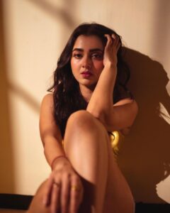 Tejasswi Prakash Instagram - It would be a tragedy if you settle for something less extraordinary than the magic you hold …
.
.
.

Styled by @natashaabothra @teamnatashaabothra
Outfit @madaboutfashion_kejal
Photographer @mirajverma_photography