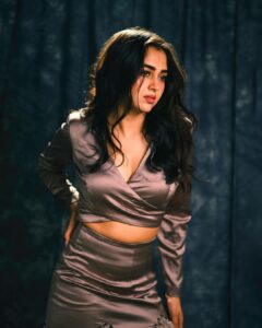 Tejasswi Prakash Instagram - The only thing you can take from me is notes 🙃 . . . Styled by @natashaabothra Outfit @houseofsoh Photographer @mirajverma_photography