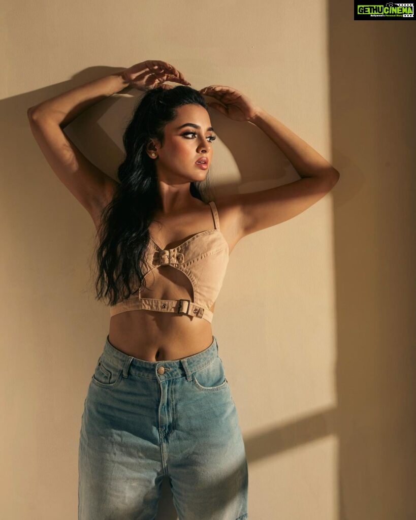 Tejasswi Prakash Instagram - the secret of getting what you want from life is to know what you want, and believe you can have it. . . . 📸 @smileplease_25 Makeup @madhura_mazumdar Styling @shrushti_216 Outfit @freakinsindia