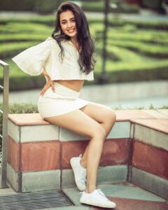 Tejasswi Prakash Instagram - Smiling is the best reaction to all situations 
Silence is the best answer to all questions 
.
.
.
📸 @shivamduaphotography 
Outfit @_anuki.n