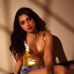 Tejasswi Prakash Instagram - It would be a tragedy if you settle for something less extraordinary than the magic you hold … . . . Styled by @natashaabothra @teamnatashaabothra Outfit @madaboutfashion_kejal Photographer @mirajverma_photography