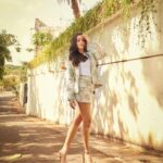 Tejasswi Prakash Instagram - Endless summer ☀️ . . . Styled by: @dollaypop Asst: @karenavinaik Dress: @tanshisehgalpret @justanotherfancypr Heels: @oceedeeshoes Rings: @aquamarine_jewellery Earrings: @adastrabydivya 📸 @visualaffairs_va