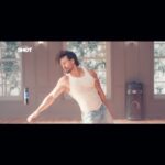 Tiger Shroff Instagram – Solid confidence! Solid performance! 
A sneak peek of my latest ad for Layer’r Shot. @layerrshot.official Solid hai.
#LayerrShot #SolidHai #FragranceForMen #Confidence dir by my fav🎥 @punitdmalhotra and  choreo 🕺by my fav @zui_vaidhya ❤️ and @shyamydv08
