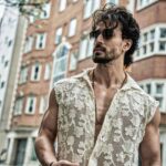 Tiger Shroff Instagram – @deovaltrivedi51 @amityashwant_hair @rahulkothavale