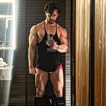 Tiger Shroff Instagram – No sleep, no rest, and no new clothes #grinddontstop
