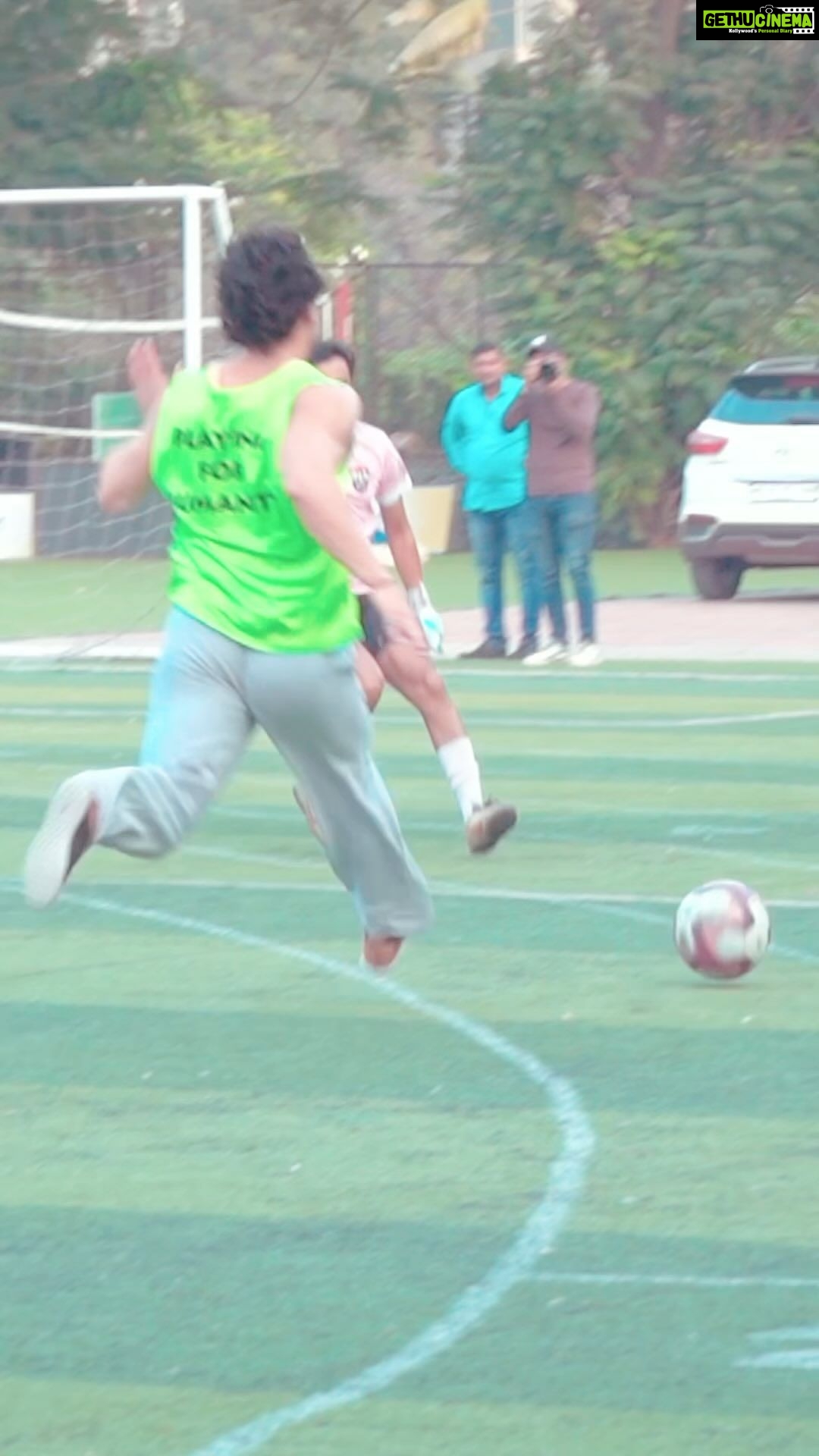 Tiger Shroff Instagram - Tell me which goal you guys think is the most difficult😅 happy new hatrick 🕺🙇♂️⚡️⚽️