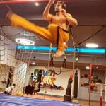 Tiger Shroff Instagram - Donno wtf they call this but it randomly came in my dreams😅so i thought i could do it…anddd who said dreams dont come true💭⚡️😁#levelup