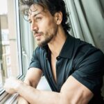 Tiger Shroff Instagram – Stop and stare every now and then.. @deovaltrivedi51 @amityashwant_hair @rahulkothavale