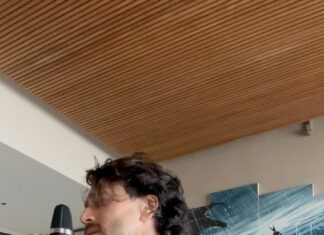 Tiger Shroff Instagram - Just to tell you your ‘yummy’ ☄️😋 and keep ‘beliebing’ in yourself have a great weekend guys❤️ @iamavitesh @nishadbhattofficial