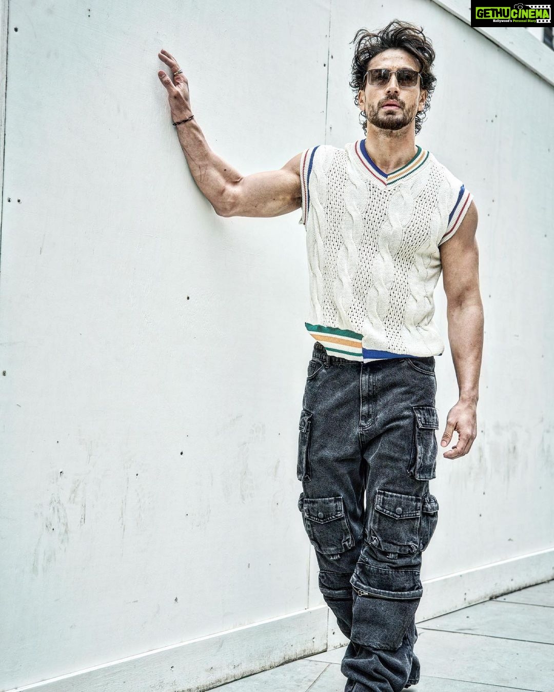 Tiger Shroff Instagram - What you lookin at… 📸 @deovaltrivedi51