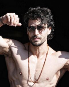 Tiger Shroff Instagram - ☀️💭📸 @bhushangavasofficial