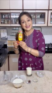Upasana Singh Instagram - Tuvhanu vi lagda hona ki sehat wala khaana peena boring hundae. Hun nahi!! Ab sab possible hai Dabur Honey de naal. This summer gift your family health and taste with Dabur Honey wali Lassi 😊🌷
@daburhoneyofficial 

#Lassi #DaburHoneyLassi #summerdrink #FoodRecipes #LassiwithDaburHoney #LassiDaburHoney #Foodstagram #SummerDrinkDaburHoney #PunjabiLassiDaburHoney #DaburHoney #StayHealthyStayFit #StayFitFeelYoung #StayFitwithDaburHoney #SayNoToSugar #PunjabDrinks #HoneyLassi #DahiLassi #PunjabiLassi
#Collab