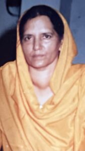 Upasana Singh Instagram - Happy birthday Mama. I love you more than anything and any one🌷🌷🌷🌷🌷🌷🌷🌷🎂💕