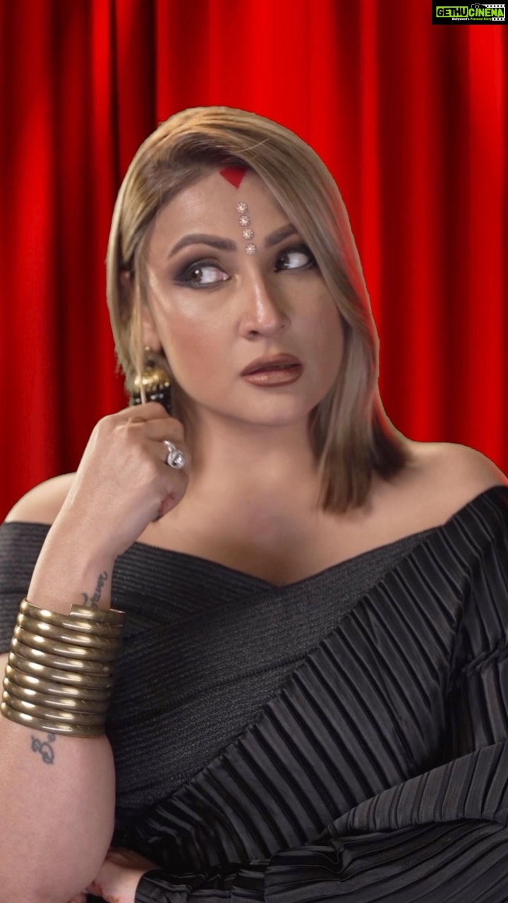 Urvashi Dholakia Instagram - AJIO BIG BOLD SALE is LIVE. Shop Now! Mere jaise fashion icon aap bano ya na bano, AJIO Big Bold Sale ke 50-90% off ke saath aap fashion’s most wanted zaroor ban sakte ho 😏 #AJIOBigBoldSale #HouseOfLove #FashionsMostWanted #AJIOLove