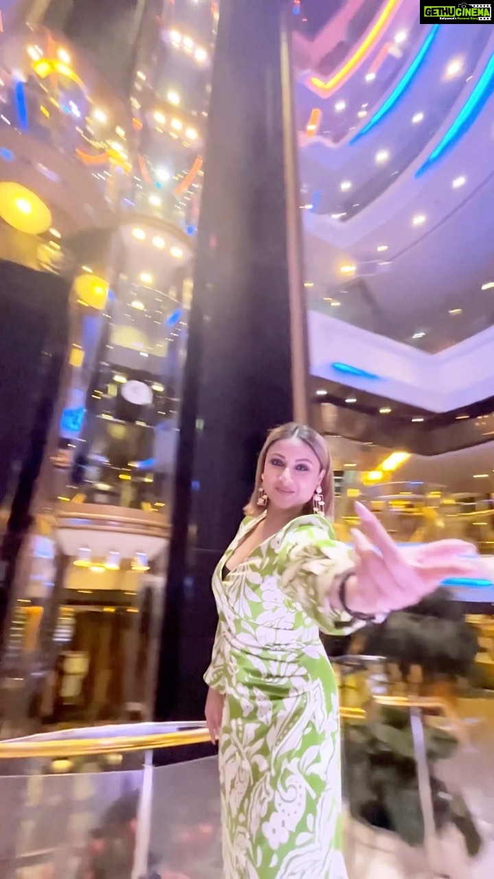 Urvashi Dholakia Instagram - Beautifully Cruising away on @cordeliacruises 😍 #360 #camera : : #urvashidholakia #reelsinstagram #reels #reelitfeelit #cruise #life #love #it #just #keep #sailing #❤️