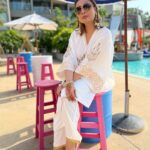 Urvashi Dholakia Instagram - Meri safedi tumhaari safedi se safed kaise 😜🤪 #afternoon #party #poolside : : #urvashidholakia #thailand #huahin #destination #wedding #holiday #family #time #love #gratitude Avani+ Hua Hin Resort