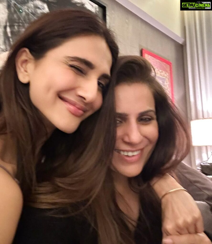 Vaani Kapoor Instagram - A little about last night ..