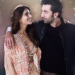 Vaani Kapoor Instagram - Watch the story of love, courage & legacy in the #WorldTelevisionPremiere of #Shamshera tomorrow, at 8 pm only on @stargoldofficial #RanbirKapoor | @duttsanjay | @ronitboseroy | @saurabhshuklafilms | @karanmalhotra21 | @yrf