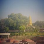 Vaani Kapoor Instagram – A day well spent at the most tranquil & enlightened Sarnath temple 😇

As Buddha says “ without inner peace, outer peace is impossible” ❤️ Varanasi